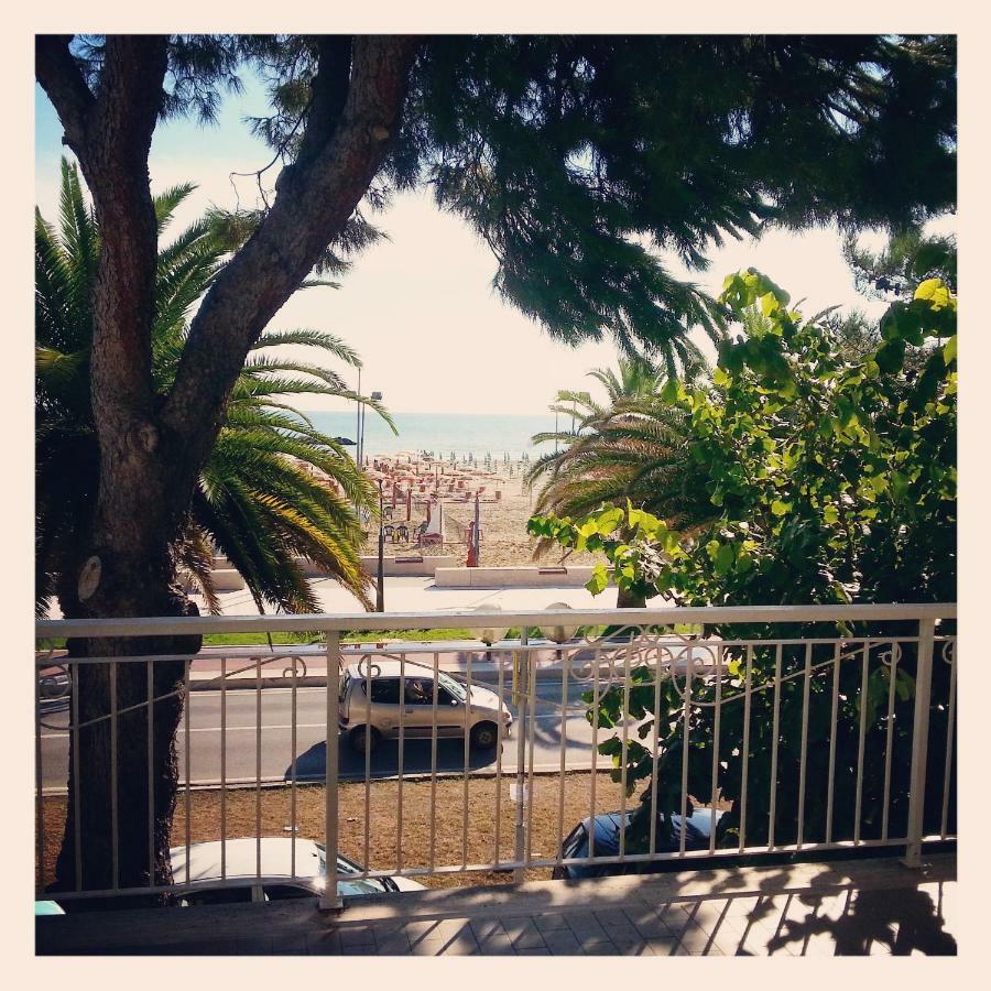 Roseto Holidays Roseto Degli Abruzzi Exterior photo